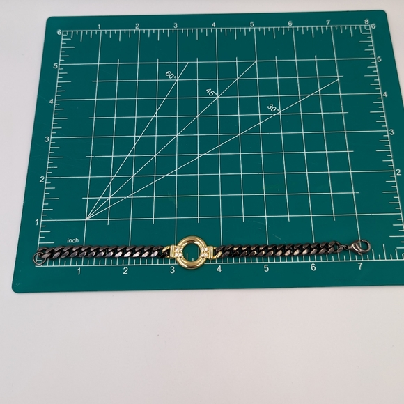 Liz Claiborne International Cuban links Two Tone Cubic Zirconia Bracelet - Picture 8 of 8